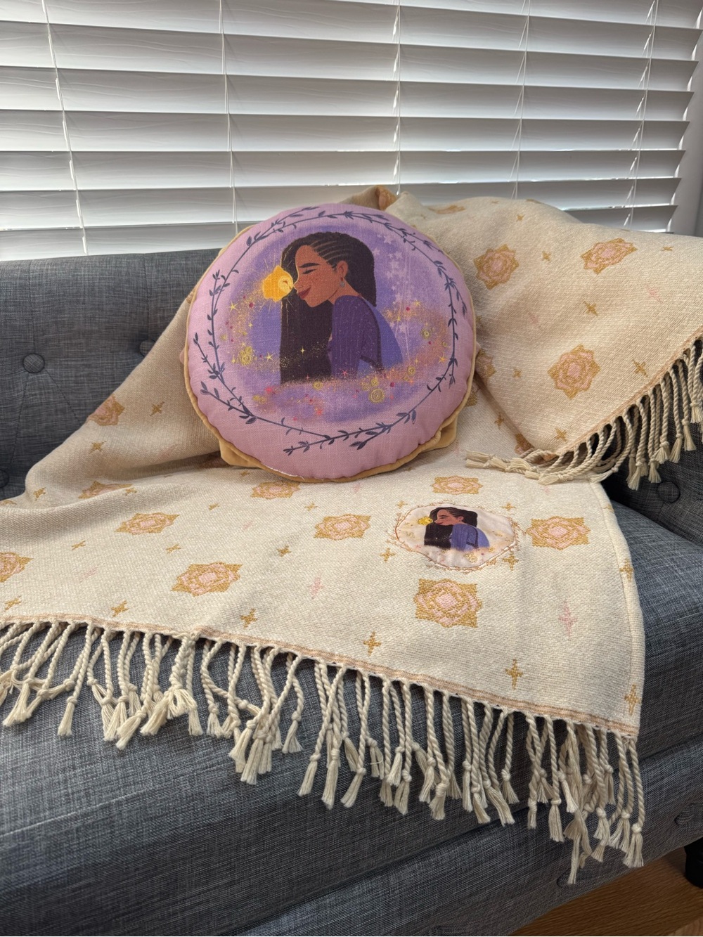 Asha Blanket and Pillow Set from Wish!